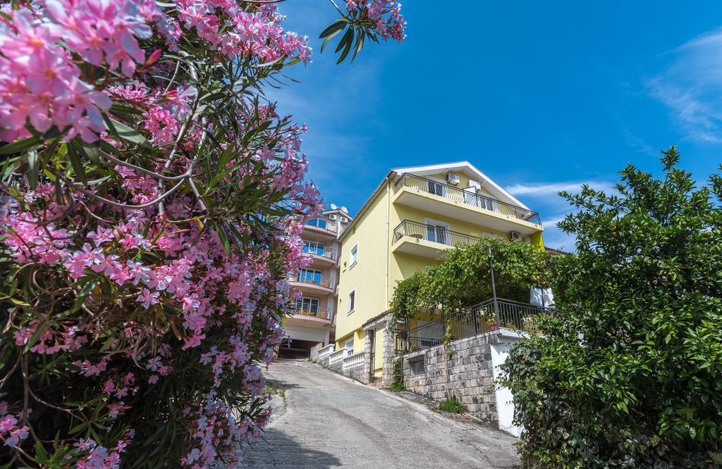 Adriana Apartments Herceg Novi Eksteriør bilde